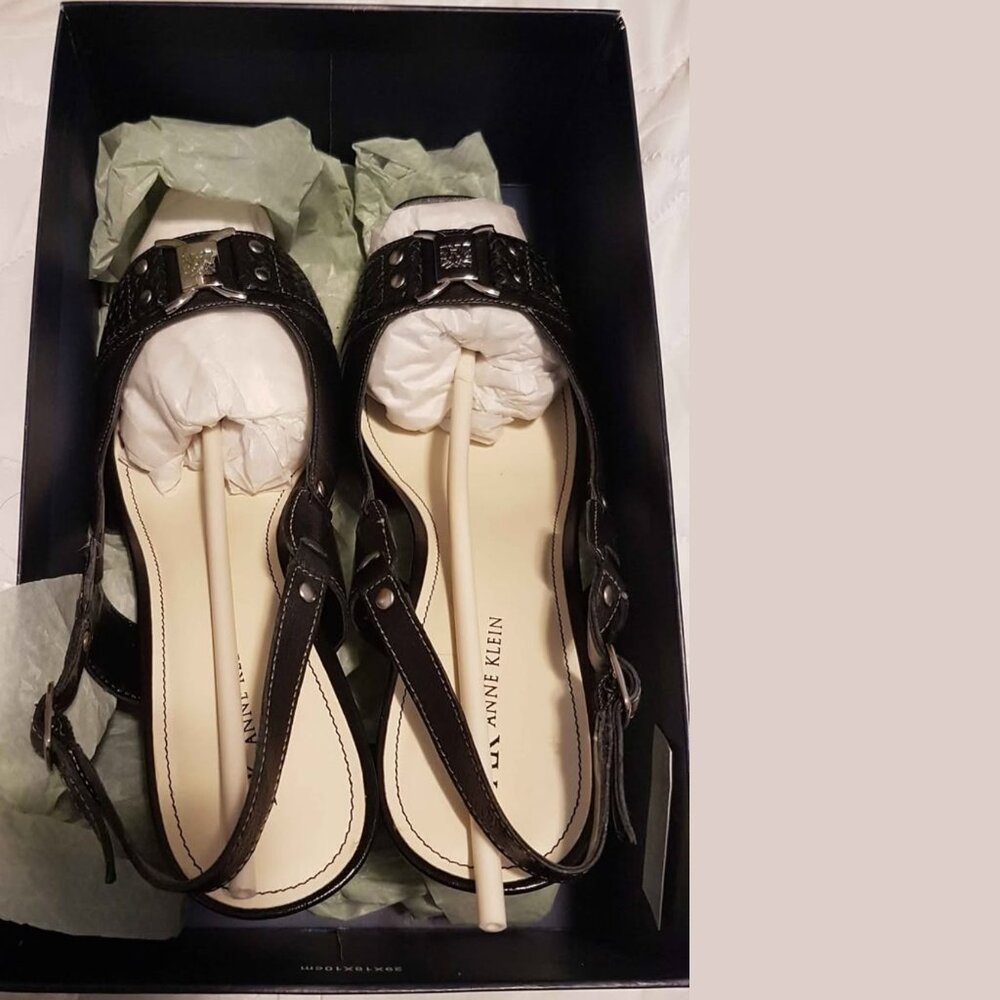 Anne Klein Black Leather Anakise Heels- Size 10 - Picture 4 of 5